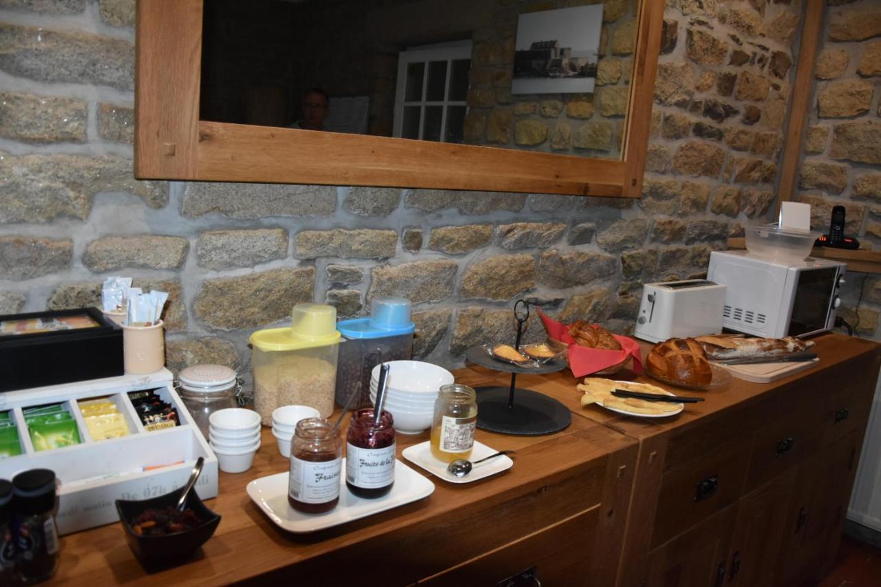 Ker-Loen Bed and Breakfast Val-Couesnon Exteriör bild