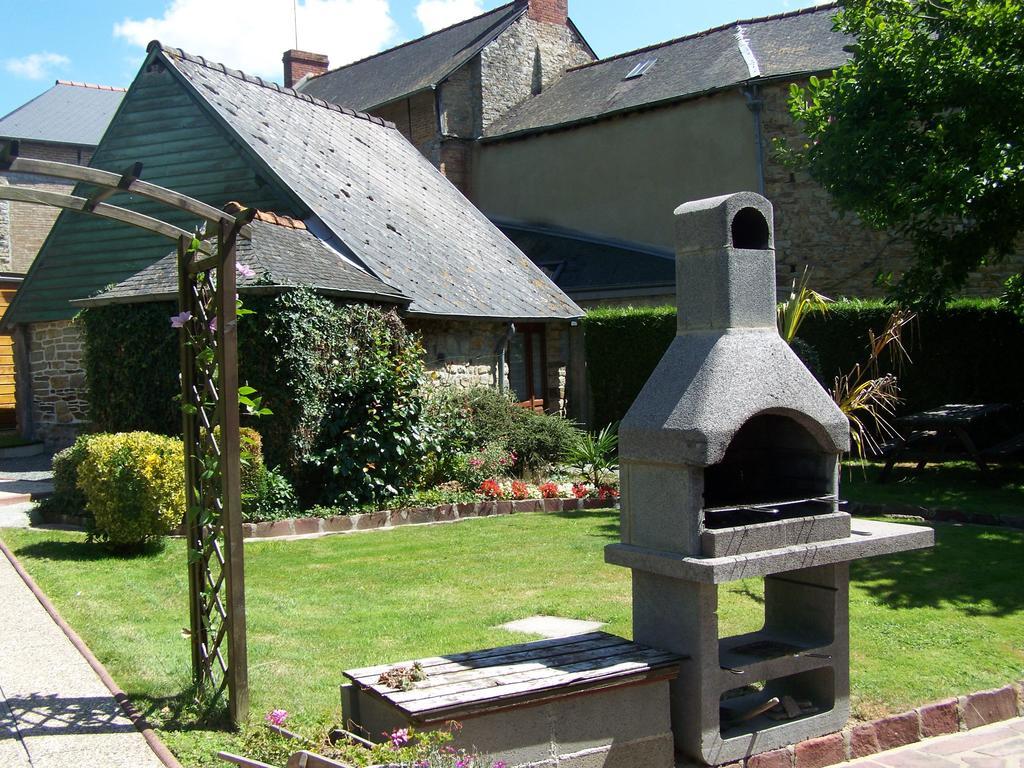 Ker-Loen Bed and Breakfast Val-Couesnon Exteriör bild